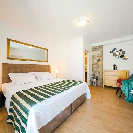 Charming With Private Pool And Covered Terrace 3 And Bathrooms Villa *