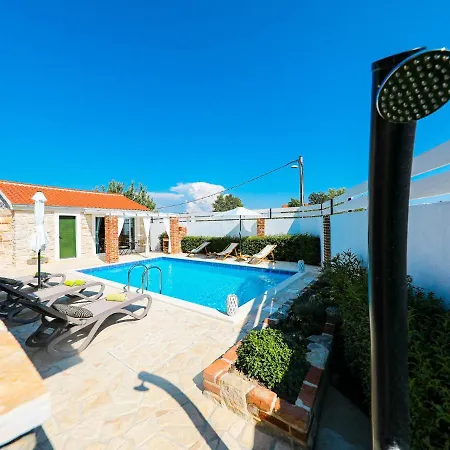 Charming With Private Pool And Covered Terrace 3 And Bathrooms Villa *