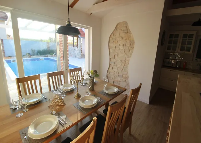 In With Private Pool Villa *