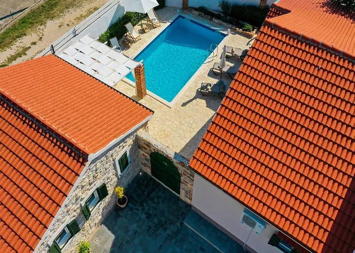 Villa In With Private Pool *