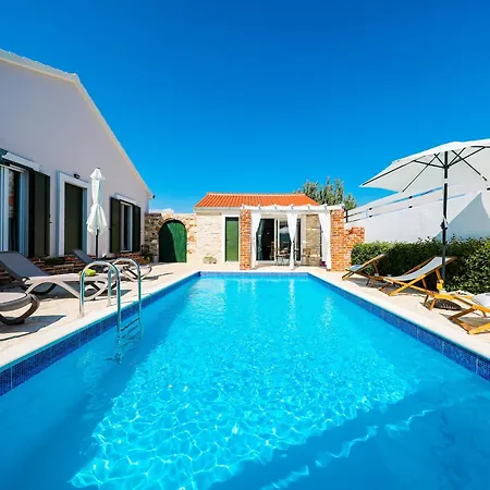 In With Private Pool Villa Pridraga