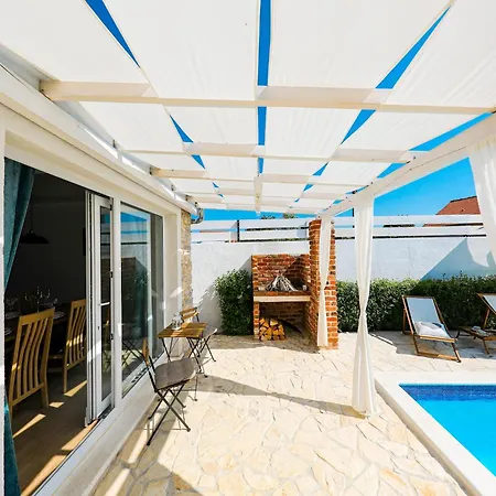 In With Private Pool *