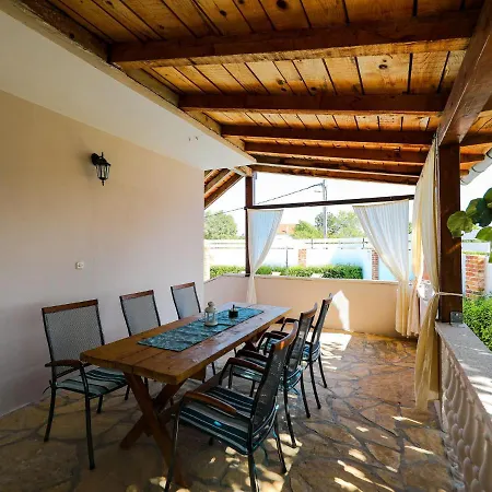 Charming With Private Pool And Covered Terrace 3 And Bathrooms Willa Pridraga