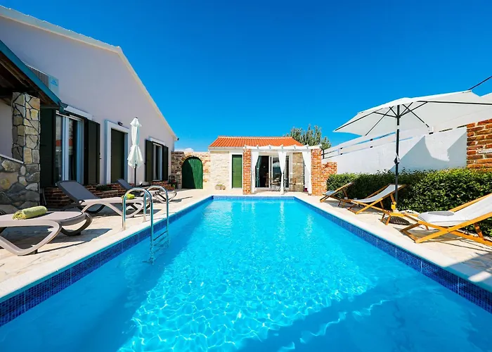 In With Private Pool Villa Pridraga