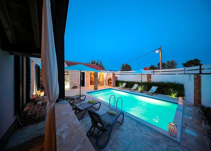 In With Private Pool Villa