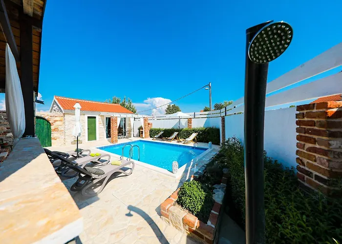 In With Private Pool Pridraga